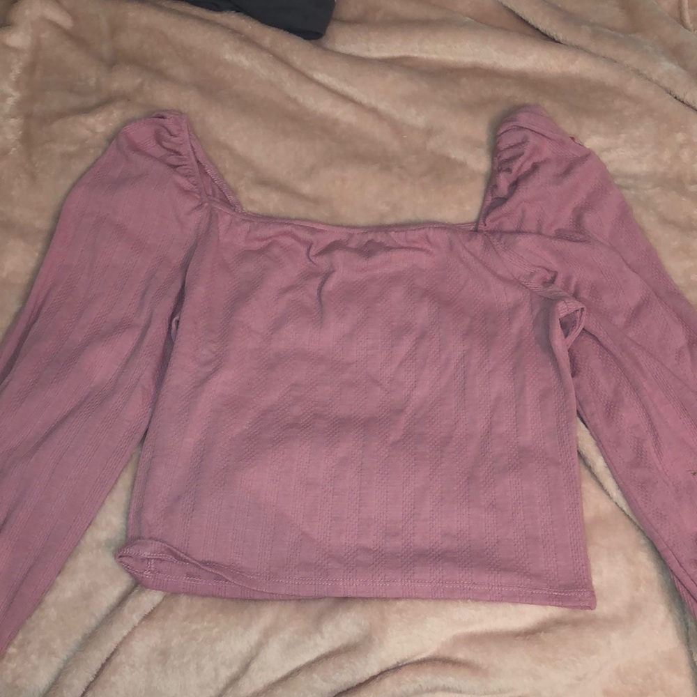 slightly cropped long sleeve shirt